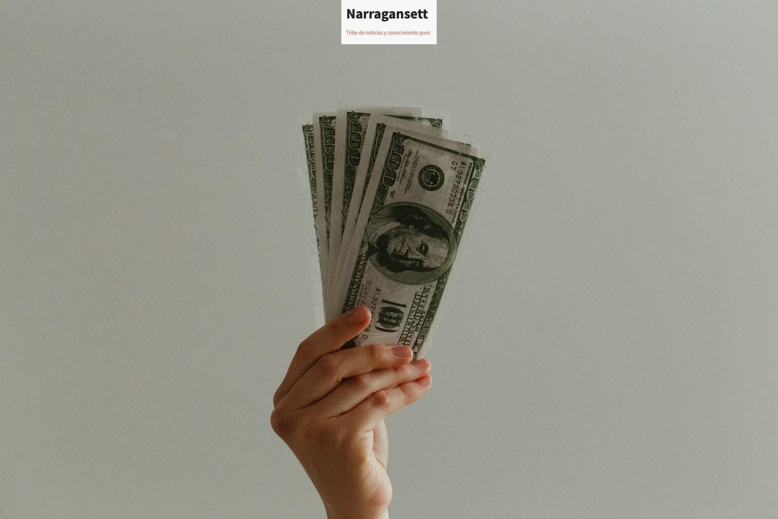 100 US dollar banknote